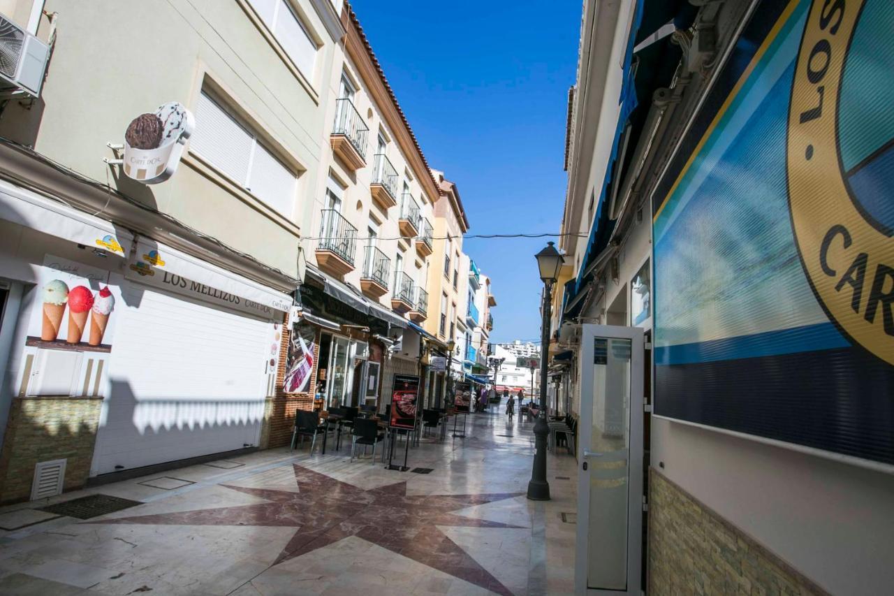 Apartamentos Vicenta Playa Carihuela Торремолінос Екстер'єр фото
