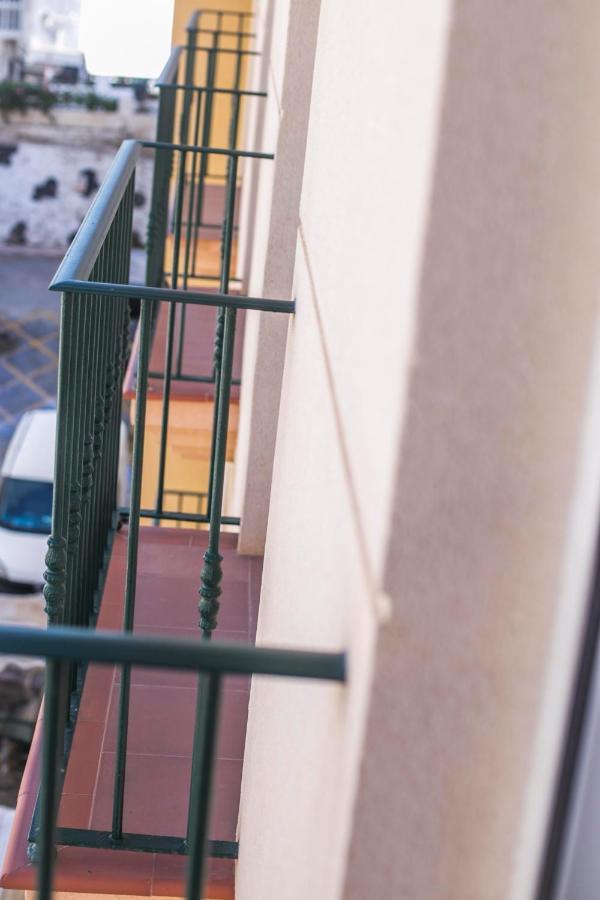 Apartamentos Vicenta Playa Carihuela Торремолінос Екстер'єр фото