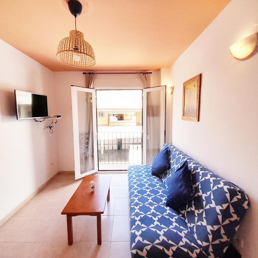 Apartamentos Vicenta Playa Carihuela Торремолінос Екстер'єр фото