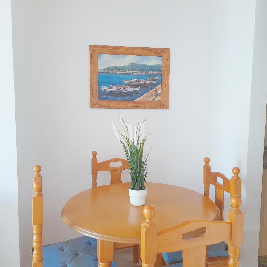 Apartamentos Vicenta Playa Carihuela Торремолінос Екстер'єр фото