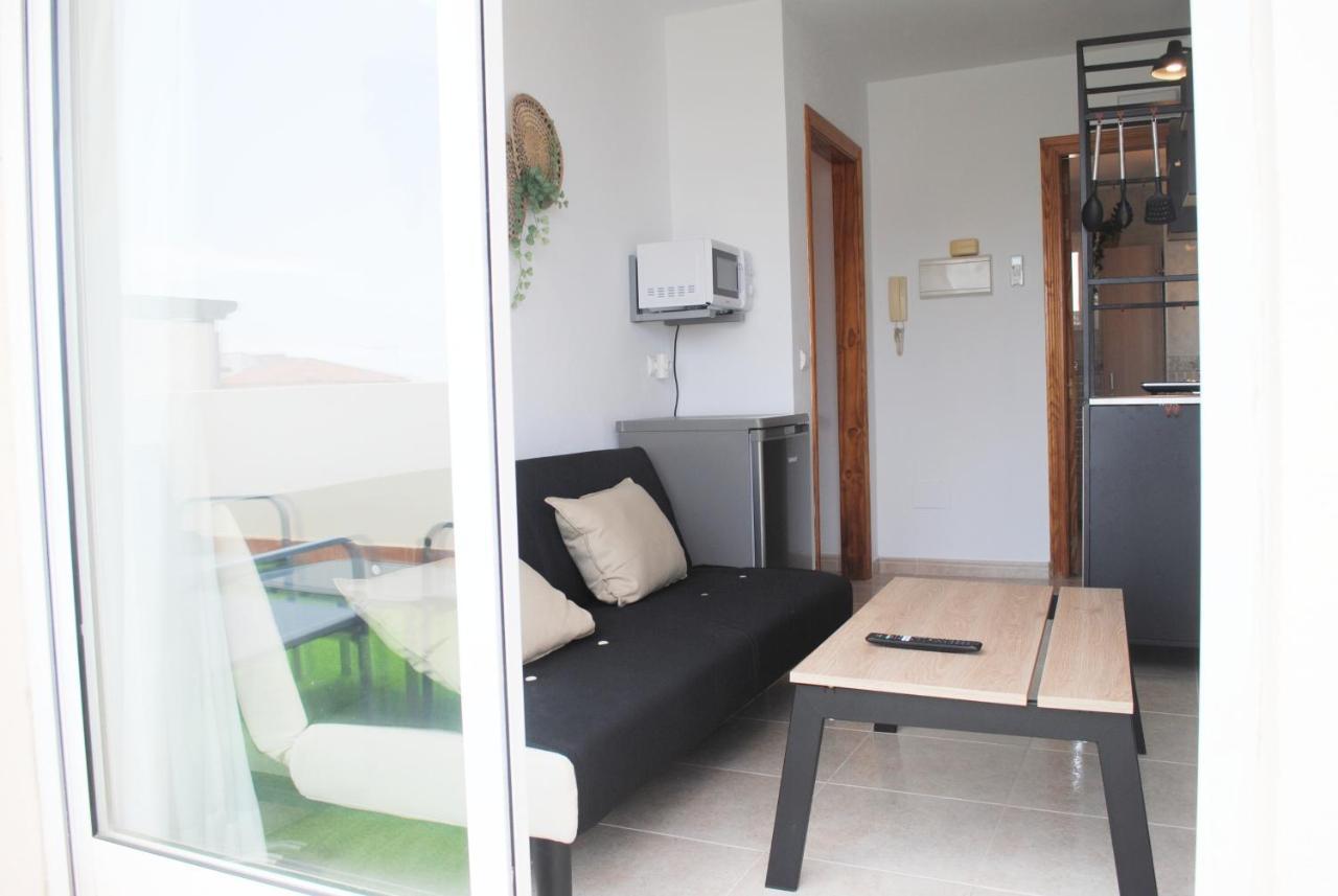 Apartamentos Vicenta Playa Carihuela Торремолінос Екстер'єр фото