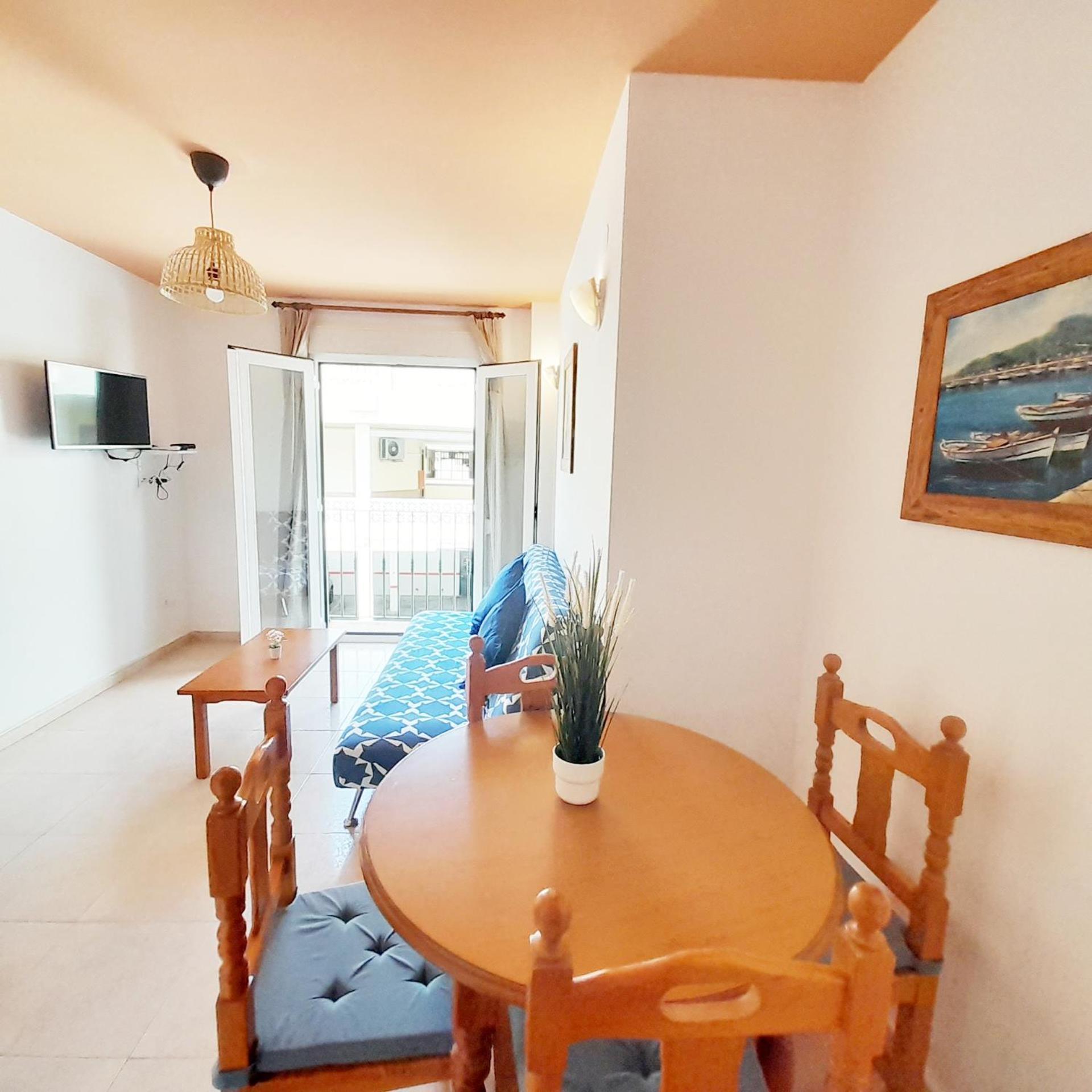 Apartamentos Vicenta Playa Carihuela Торремолінос Номер фото